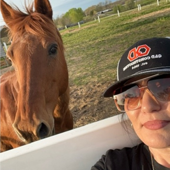 Meet your Posher, Echo - Picture 2 of 5